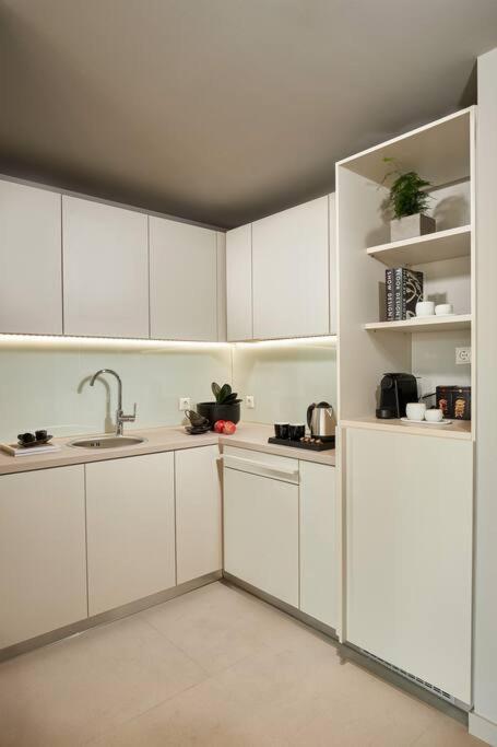 Cw Athens Riviera Suite المظهر الخارجي الصورة